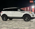 Белый Ленд Ровер Рендж Ровер Эвок, объемом двигателя 2 л и пробегом 320 тыс. км за 12950 $, фото 7 на Automoto.ua