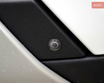 Белый Ленд Ровер Рендж Ровер Эвок, объемом двигателя 2 л и пробегом 175 тыс. км за 14900 $, фото 14 на Automoto.ua