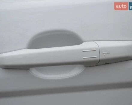 Белый Ленд Ровер Рендж Ровер Эвок, объемом двигателя 2 л и пробегом 175 тыс. км за 14900 $, фото 15 на Automoto.ua