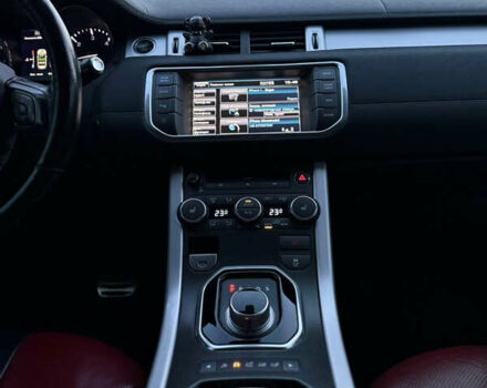 Белый Ленд Ровер Рендж Ровер Эвок, объемом двигателя 2.18 л и пробегом 193 тыс. км за 19500 $, фото 6 на Automoto.ua