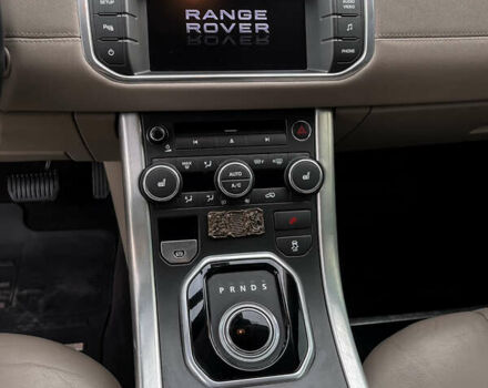 Білий Ленд Ровер Рендж Ровер Евок, об'ємом двигуна 2.2 л та пробігом 190 тис. км за 19800 $, фото 18 на Automoto.ua