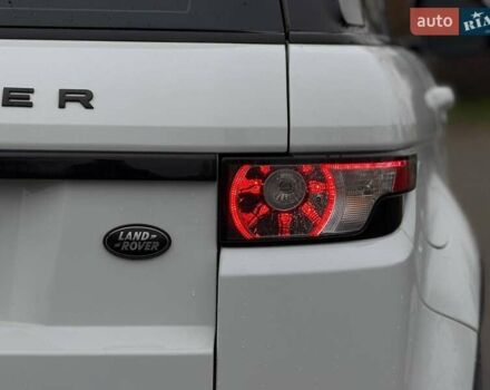 Білий Ленд Ровер Рендж Ровер Евок, об'ємом двигуна 2 л та пробігом 125 тис. км за 14800 $, фото 22 на Automoto.ua