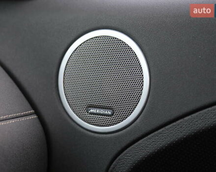 Белый Ленд Ровер Рендж Ровер Эвок, объемом двигателя 2.18 л и пробегом 176 тыс. км за 19500 $, фото 23 на Automoto.ua