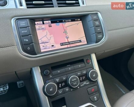 Белый Ленд Ровер Рендж Ровер Эвок, объемом двигателя 2 л и пробегом 183 тыс. км за 11800 $, фото 16 на Automoto.ua