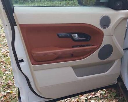 Білий Ленд Ровер Рендж Ровер Евок, об'ємом двигуна 2 л та пробігом 228 тис. км за 13300 $, фото 25 на Automoto.ua