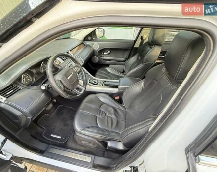 Білий Ленд Ровер Рендж Ровер Евок, об'ємом двигуна 2 л та пробігом 186 тис. км за 16900 $, фото 14 на Automoto.ua