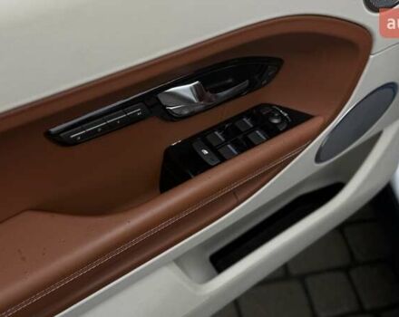 Білий Ленд Ровер Рендж Ровер Евок, об'ємом двигуна 2 л та пробігом 231 тис. км за 16990 $, фото 26 на Automoto.ua