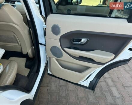 Белый Ленд Ровер Рендж Ровер Эвок, объемом двигателя 2 л и пробегом 183 тыс. км за 11800 $, фото 34 на Automoto.ua