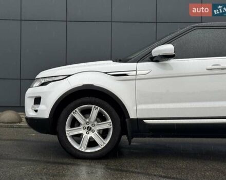 Ленд Ровер Рендж Ровер Эвок 2012 в Киеве на Automoto.ua Белый Ленд Ровер Рендж Ровер Эвок, объемом двигателя 2.18 л и пробегом 127 тыс. км за 19900 $, фото 4 на Automoto.ua