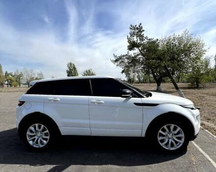 Ленд Ровер Рендж Ровер Эвок 2012 в Каменское - Днепродзержинск на Automoto.ua Белый Ленд Ровер Рендж Ровер Эвок, объемом двигателя 2.18 л и пробегом 135 тыс. км за 20999 $, фото 9 на Automoto.ua