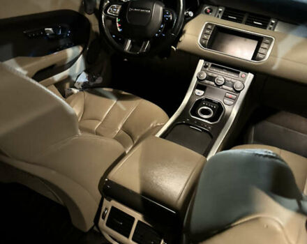 Белый Ленд Ровер Рендж Ровер Эвок, объемом двигателя 2 л и пробегом 320 тыс. км за 12950 $, фото 24 на Automoto.ua