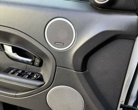 Білий Ленд Ровер Рендж Ровер Евок, об'ємом двигуна 2 л та пробігом 172 тис. км за 18200 $, фото 17 на Automoto.ua