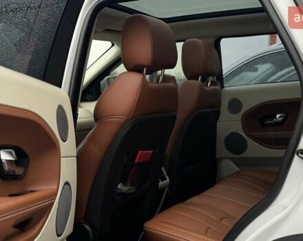 Білий Ленд Ровер Рендж Ровер Евок, об'ємом двигуна 2 л та пробігом 231 тис. км за 16990 $, фото 45 на Automoto.ua