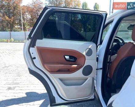 Білий Ленд Ровер Рендж Ровер Евок, об'ємом двигуна 2 л та пробігом 125 тис. км за 16800 $, фото 13 на Automoto.ua
