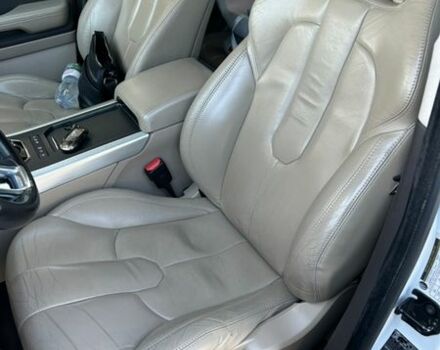 Белый Ленд Ровер Рендж Ровер Эвок, объемом двигателя 2 л и пробегом 183 тыс. км за 11800 $, фото 28 на Automoto.ua