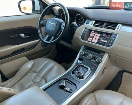 Белый Ленд Ровер Рендж Ровер Эвок, объемом двигателя 2 л и пробегом 183 тыс. км за 11800 $, фото 22 на Automoto.ua