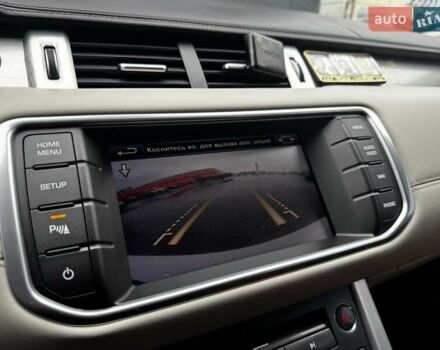 Ленд Ровер Рендж Ровер Эвок 2012 в Киеве на Automoto.ua Белый Ленд Ровер Рендж Ровер Эвок, объемом двигателя 2.18 л и пробегом 127 тыс. км за 19900 $, фото 21 на Automoto.ua