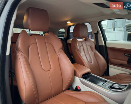 Білий Ленд Ровер Рендж Ровер Евок, об'ємом двигуна 2.2 л та пробігом 108 тис. км за 17800 $, фото 46 на Automoto.ua