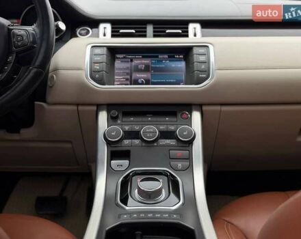 Білий Ленд Ровер Рендж Ровер Евок, об'ємом двигуна 2 л та пробігом 125 тис. км за 14800 $, фото 45 на Automoto.ua