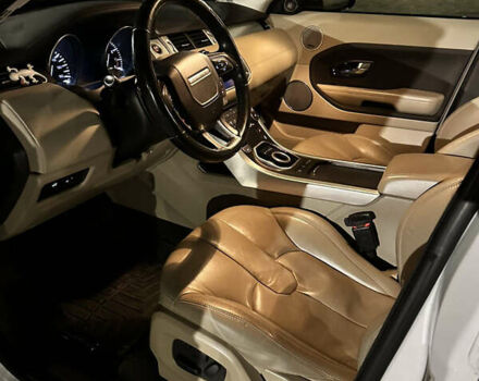 Белый Ленд Ровер Рендж Ровер Эвок, объемом двигателя 2 л и пробегом 200 тыс. км за 15500 $, фото 32 на Automoto.ua