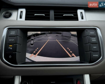 Білий Ленд Ровер Рендж Ровер Евок, об'ємом двигуна 2.2 л та пробігом 108 тис. км за 17800 $, фото 26 на Automoto.ua