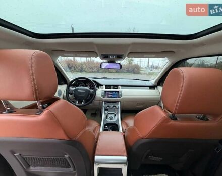 Білий Ленд Ровер Рендж Ровер Евок, об'ємом двигуна 2 л та пробігом 125 тис. км за 14800 $, фото 42 на Automoto.ua