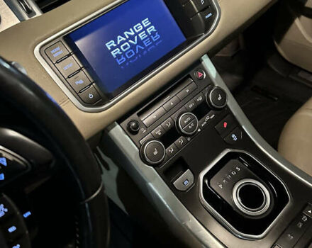 Белый Ленд Ровер Рендж Ровер Эвок, объемом двигателя 2 л и пробегом 200 тыс. км за 15500 $, фото 31 на Automoto.ua