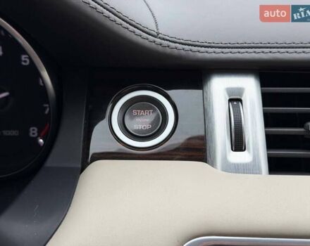 Білий Ленд Ровер Рендж Ровер Евок, об'ємом двигуна 2 л та пробігом 125 тис. км за 14800 $, фото 53 на Automoto.ua