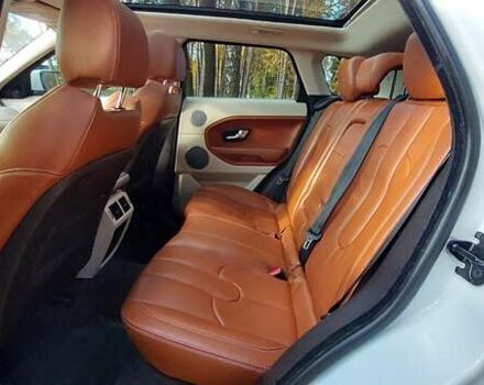 Білий Ленд Ровер Рендж Ровер Евок, об'ємом двигуна 2 л та пробігом 228 тис. км за 13300 $, фото 34 на Automoto.ua