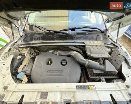 Білий Ленд Ровер Рендж Ровер Евок, об'ємом двигуна 2 л та пробігом 172 тис. км за 18200 $, фото 16 на Automoto.ua