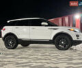 Белый Ленд Ровер Рендж Ровер Эвок, объемом двигателя 2 л и пробегом 200 тыс. км за 15500 $, фото 25 на Automoto.ua