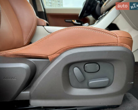 Білий Ленд Ровер Рендж Ровер Евок, об'ємом двигуна 2.2 л та пробігом 108 тис. км за 17800 $, фото 44 на Automoto.ua