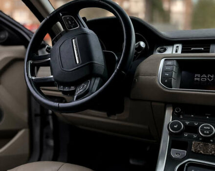 Білий Ленд Ровер Рендж Ровер Евок, об'ємом двигуна 2.2 л та пробігом 190 тис. км за 19800 $, фото 20 на Automoto.ua