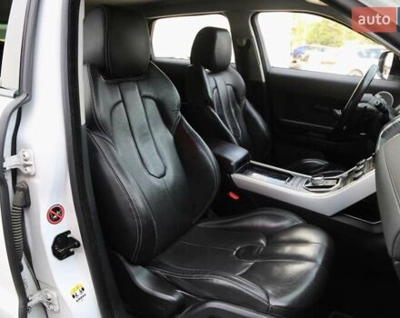 Белый Ленд Ровер Рендж Ровер Эвок, объемом двигателя 2.18 л и пробегом 176 тыс. км за 19500 $, фото 11 на Automoto.ua