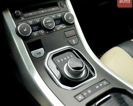 Белый Ленд Ровер Рендж Ровер Эвок, объемом двигателя 2 л и пробегом 175 тыс. км за 14900 $, фото 39 на Automoto.ua