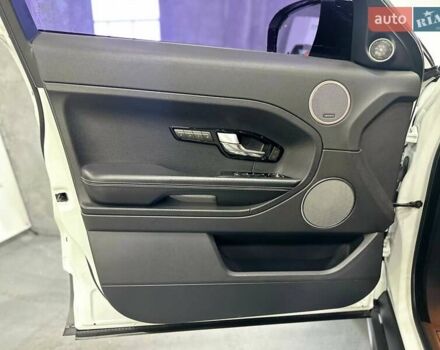 Белый Ленд Ровер Рендж Ровер Эвок, объемом двигателя 2.18 л и пробегом 112 тыс. км за 19999 $, фото 10 на Automoto.ua