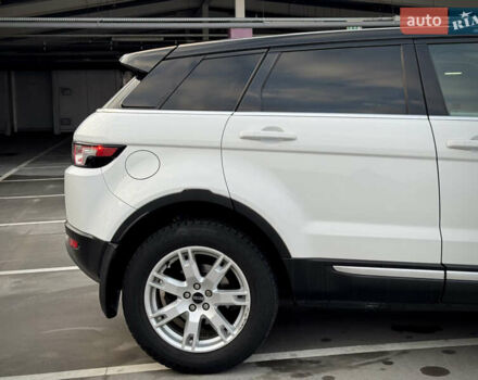 Білий Ленд Ровер Рендж Ровер Евок, об'ємом двигуна 2.2 л та пробігом 108 тис. км за 17800 $, фото 71 на Automoto.ua