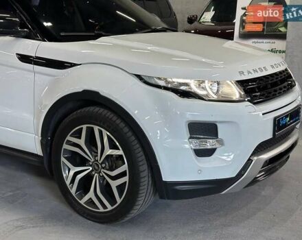 Білий Ленд Ровер Рендж Ровер Евок, об'ємом двигуна 2.18 л та пробігом 112 тис. км за 19999 $, фото 6 на Automoto.ua