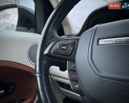 Білий Ленд Ровер Рендж Ровер Евок, об'ємом двигуна 2.2 л та пробігом 108 тис. км за 17800 $, фото 50 на Automoto.ua