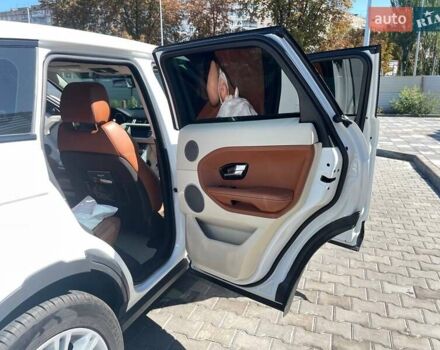 Білий Ленд Ровер Рендж Ровер Евок, об'ємом двигуна 2 л та пробігом 125 тис. км за 16800 $, фото 15 на Automoto.ua