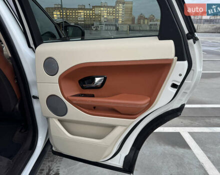 Білий Ленд Ровер Рендж Ровер Евок, об'ємом двигуна 2.2 л та пробігом 108 тис. км за 17800 $, фото 37 на Automoto.ua