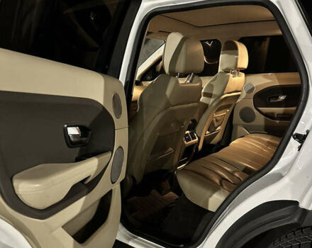 Белый Ленд Ровер Рендж Ровер Эвок, объемом двигателя 2 л и пробегом 200 тыс. км за 15500 $, фото 41 на Automoto.ua