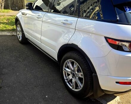 Белый Ленд Ровер Рендж Ровер Эвок, объемом двигателя 2 л и пробегом 175 тыс. км за 18999 $, фото 2 на Automoto.ua