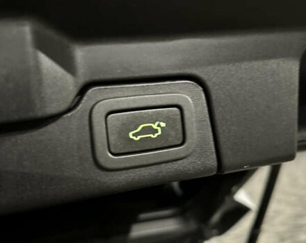 Білий Ленд Ровер Рендж Ровер Евок, об'ємом двигуна 2 л та пробігом 320 тис. км за 14000 $, фото 26 на Automoto.ua