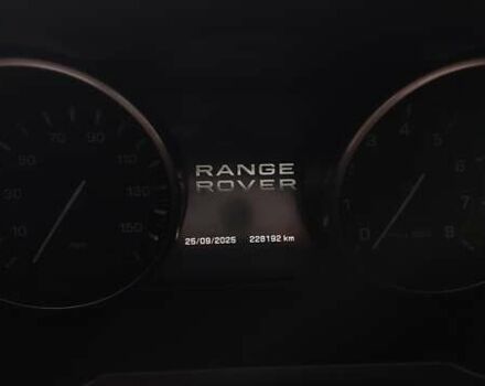 Білий Ленд Ровер Рендж Ровер Евок, об'ємом двигуна 2 л та пробігом 228 тис. км за 13300 $, фото 31 на Automoto.ua