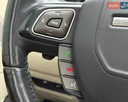 Білий Ленд Ровер Рендж Ровер Евок, об'ємом двигуна 2 л та пробігом 125 тис. км за 14800 $, фото 49 на Automoto.ua