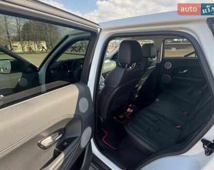 Білий Ленд Ровер Рендж Ровер Евок, об'ємом двигуна 2 л та пробігом 70 тис. км за 21000 $, фото 20 на Automoto.ua