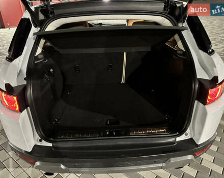 Белый Ленд Ровер Рендж Ровер Эвок, объемом двигателя 2 л и пробегом 320 тыс. км за 12950 $, фото 25 на Automoto.ua