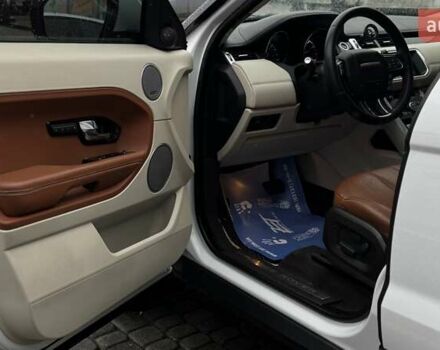 Білий Ленд Ровер Рендж Ровер Евок, об'ємом двигуна 2 л та пробігом 231 тис. км за 16990 $, фото 43 на Automoto.ua