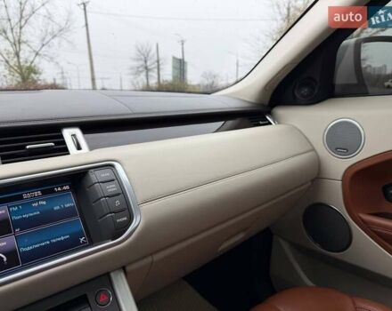 Білий Ленд Ровер Рендж Ровер Евок, об'ємом двигуна 2 л та пробігом 125 тис. км за 14800 $, фото 60 на Automoto.ua